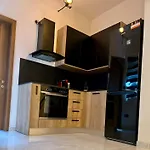 Apartament 1bed Maisonette In Bugibba Square By Homely *