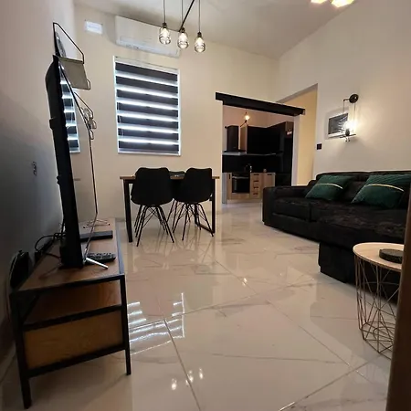 1bed Maisonette In Bugibba Square By Homely Appartement San Pawl il-Baħar